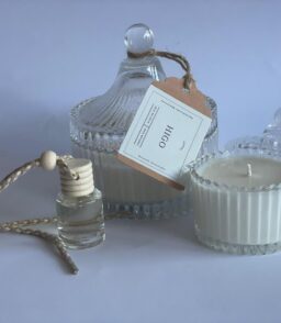 Pack 2 – Vela Mediana + Vela Pequeña + Aromatizador Auto